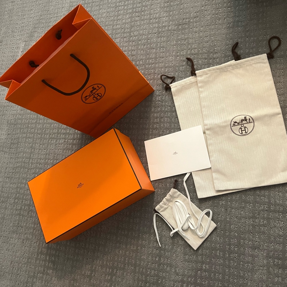 HERMÈS EMPTY BOX WITH PAPER BAG & ACCESSORIES